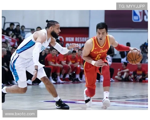 广东男篮赛前踩场画面曝光球员状态松弛尽显训练自信比赛从容气质